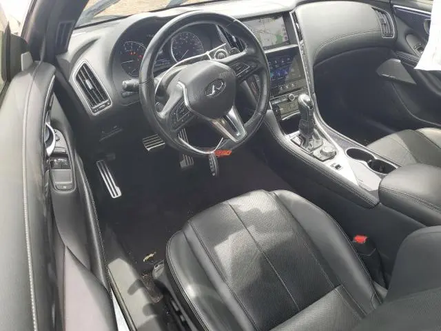 2018 INFINITI Q60 LUXE 300  