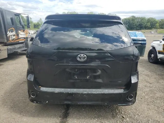 2011 TOYOTA SIENNA SPORT  