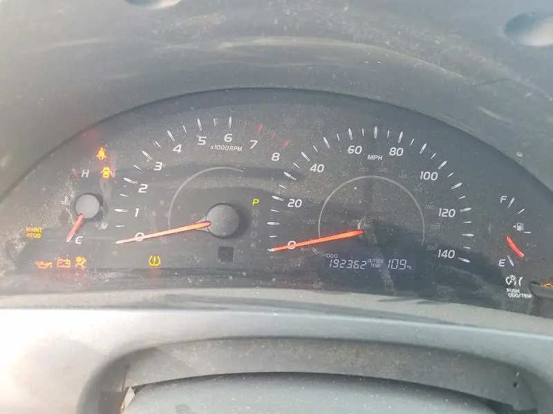 2010 TOYOTA CAMRY LE  
