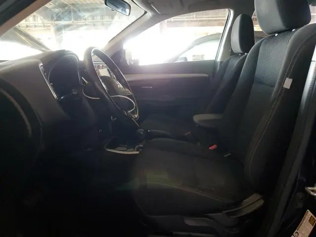 2017 MITSUBISHI OUTLANDER ES