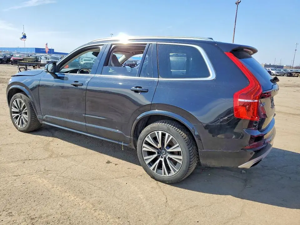 2021 VOLVO XC90 T6 MOMENTUM  
