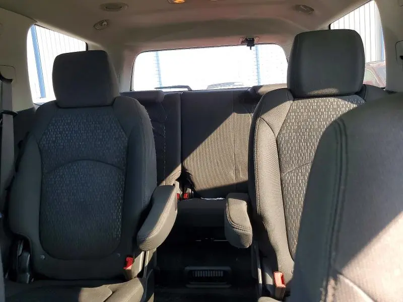 2011 GMC ACADIA SLE  