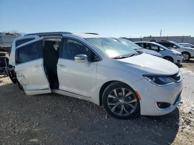 2019 CHRYSLER PACIFICA LIMITED  