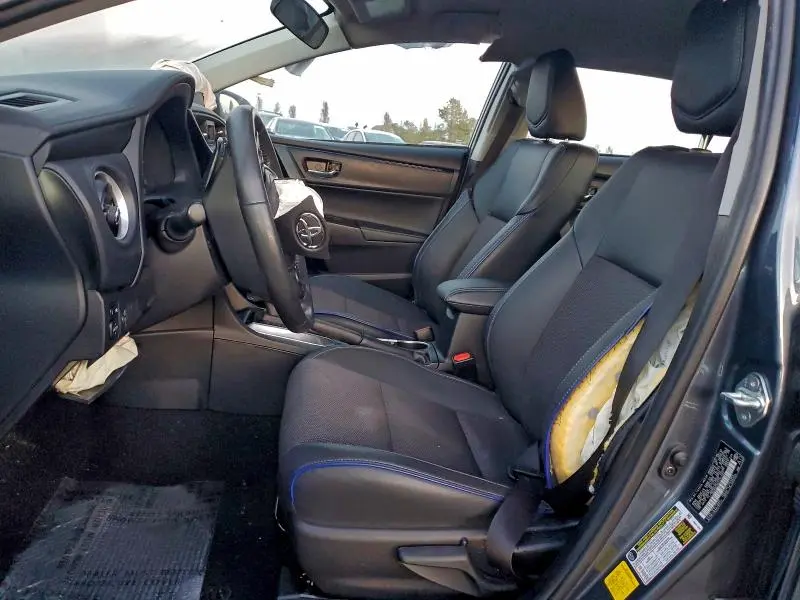 2019 TOYOTA COROLLA SE  