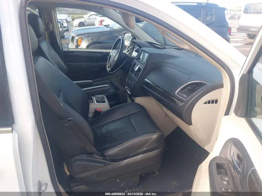 2014 CHRYSLER TOWN & COUNTRY TOURING