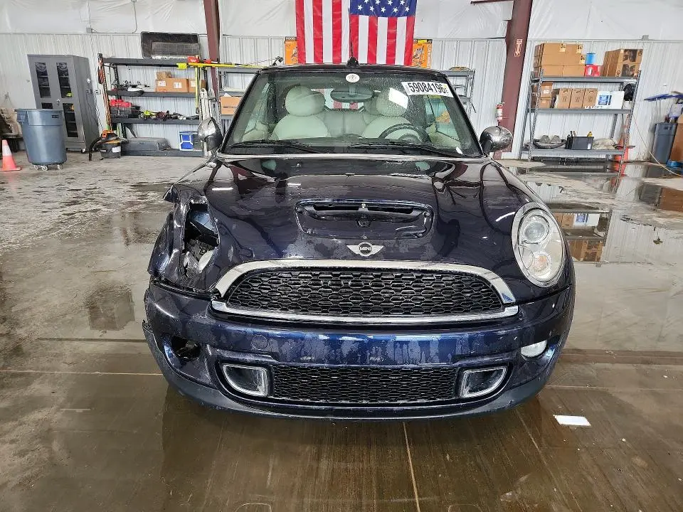 2013 MINI COOPER S  