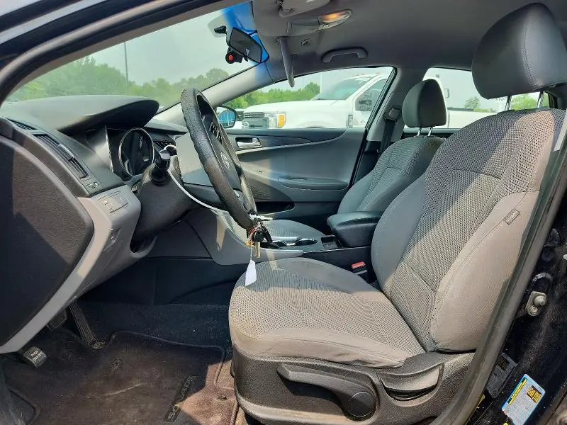 2011 HYUNDAI SONATA GLS  