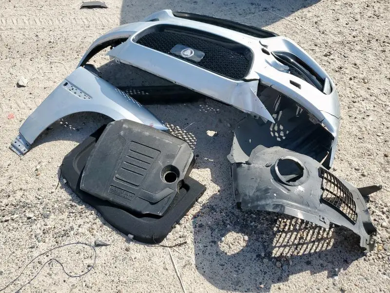 2019 JAGUAR F-PACE R - SPORT  