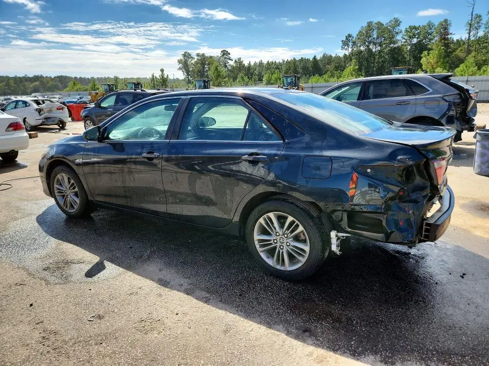 2015 TOYOTA CAMRY SE  