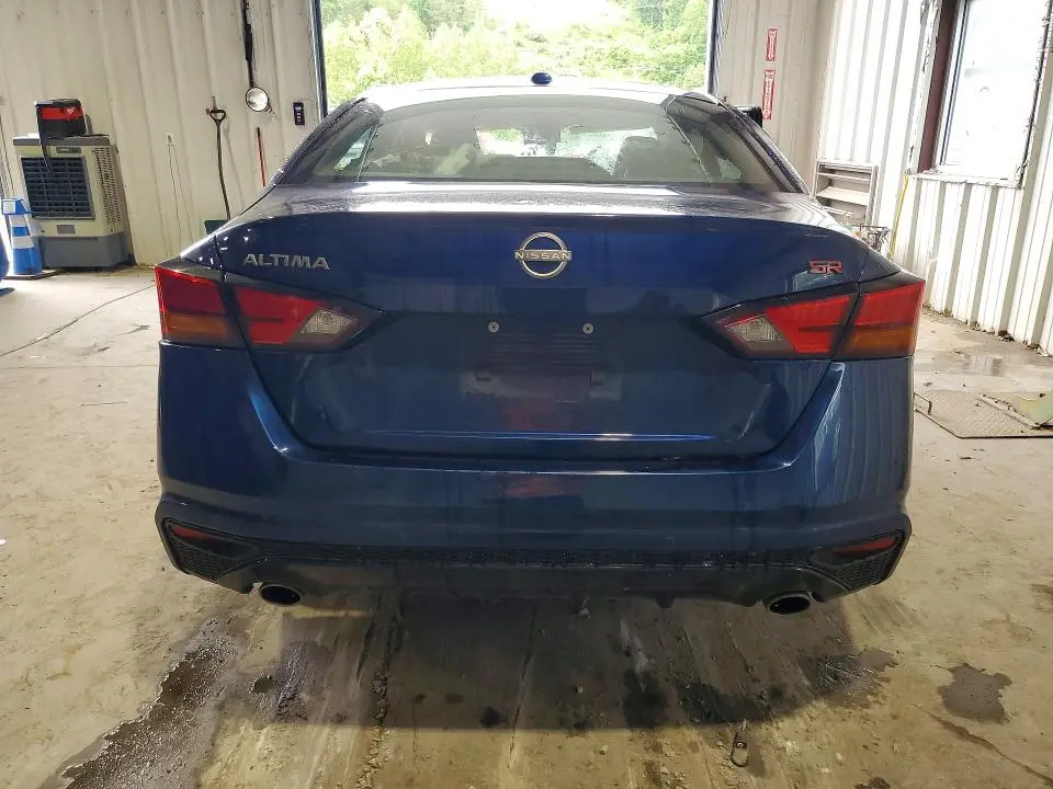 2023 NISSAN ALTIMA SR  