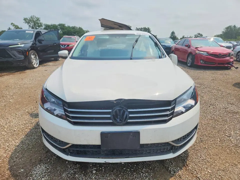 2014 VOLKSWAGEN PASSAT SE  