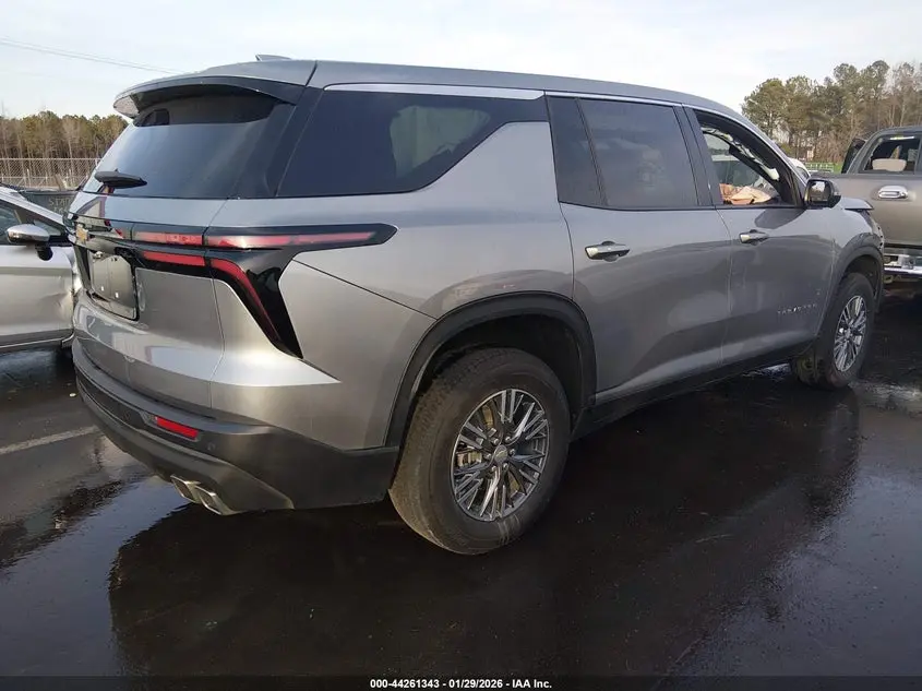 2024 CHEVROLET TRAVERSE FWD LS