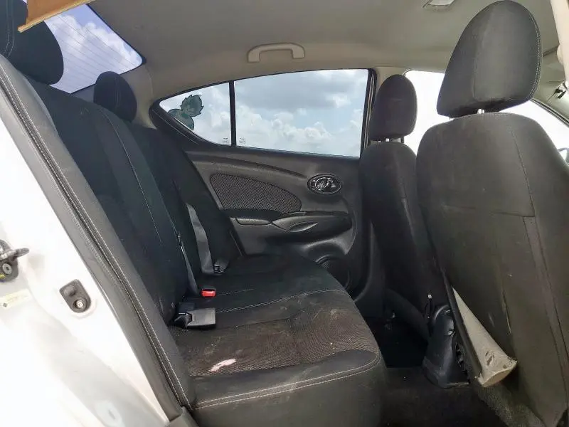 2015 NISSAN VERSA S  