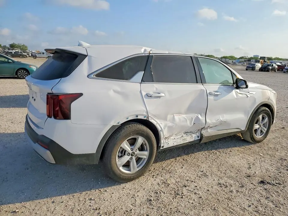 2025 KIA SORENTO LX  