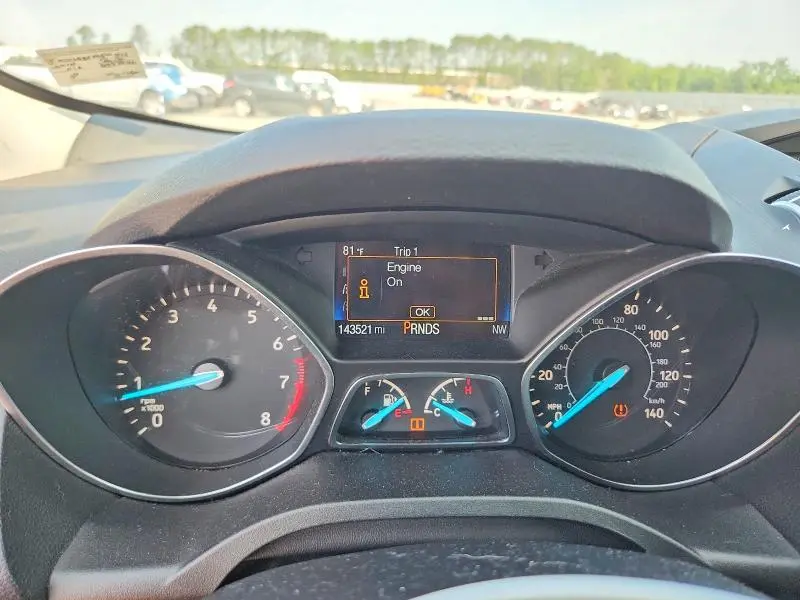 2017 FORD ESCAPE SE  