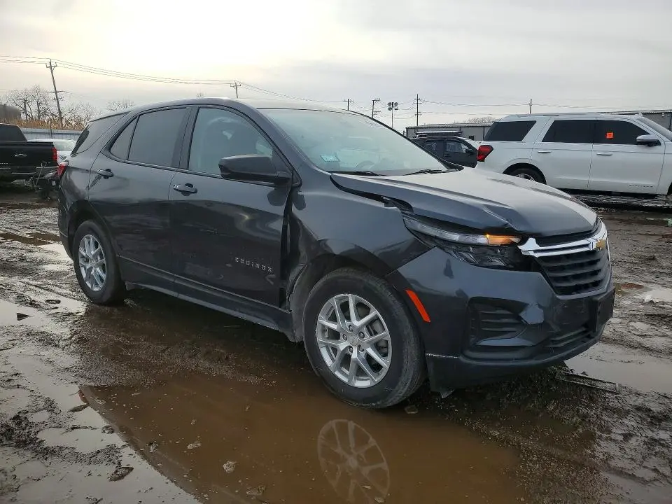 2022 CHEVROLET EQUINOX LS  