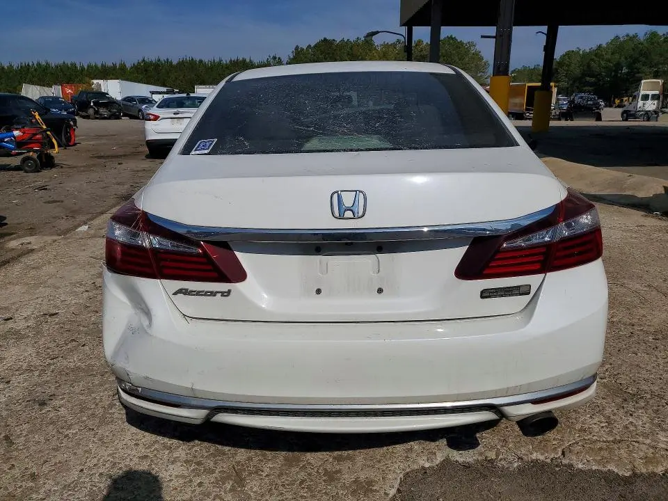 2017 HONDA ACCORD LX  