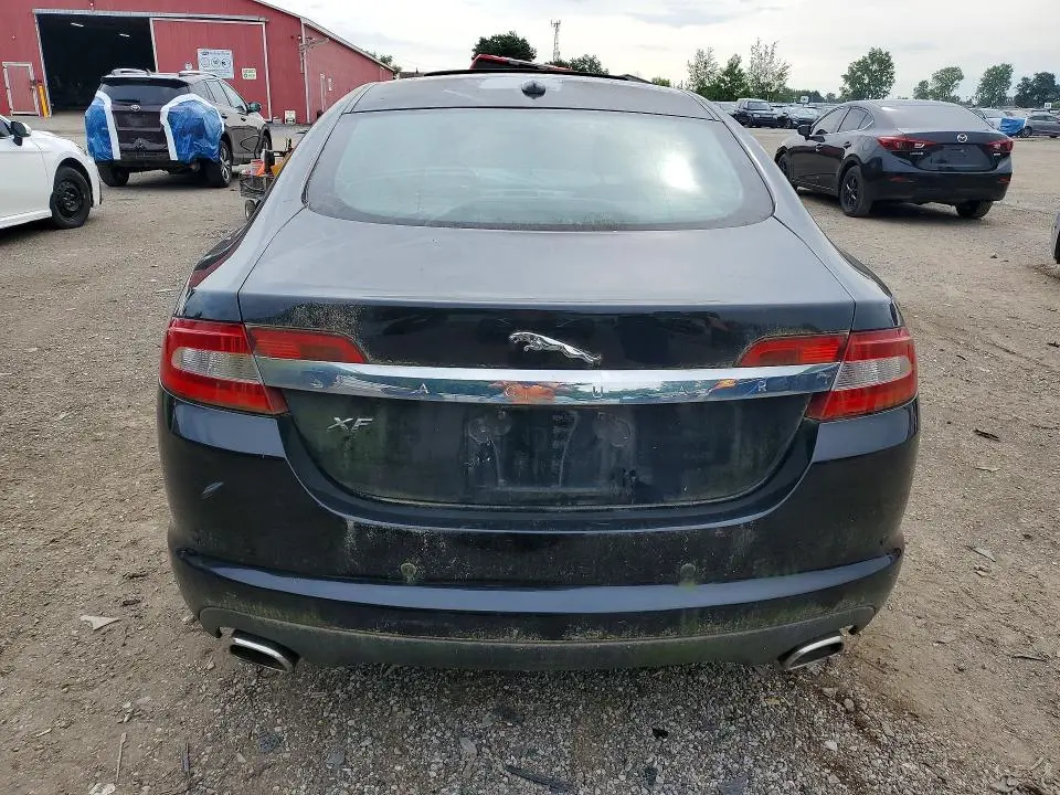 2011 JAGUAR XF   