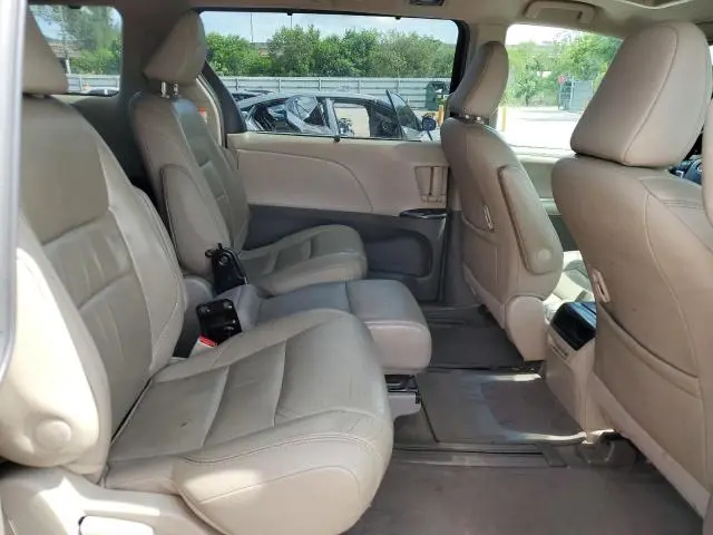 2015 TOYOTA SIENNA XLE  