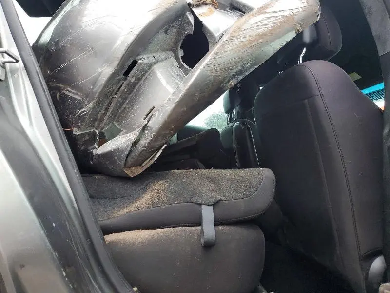 2013 CHRYSLER 200 LX  