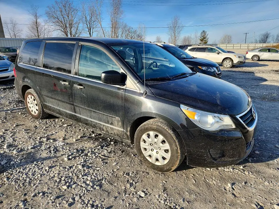 2013 VOLKSWAGEN ROUTAN S  