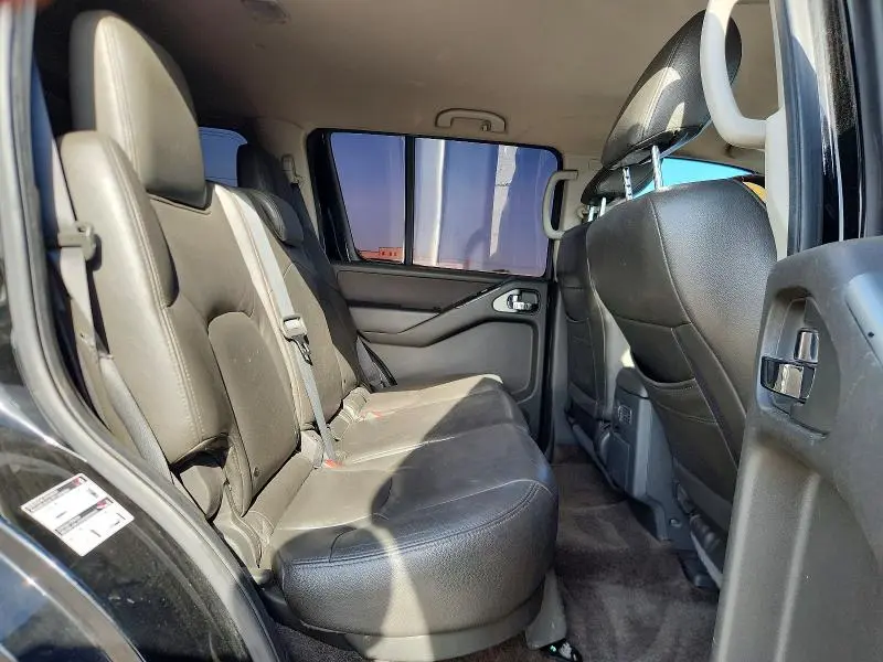 2012 NISSAN PATHFINDER S  