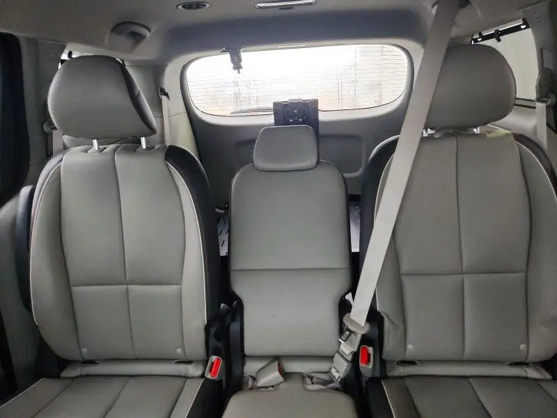 2017 KIA SEDONA EX  
