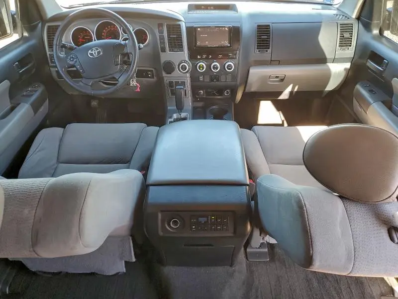 2013 TOYOTA SEQUOIA SR5  