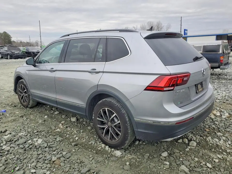 2021 VOLKSWAGEN TIGUAN SE  