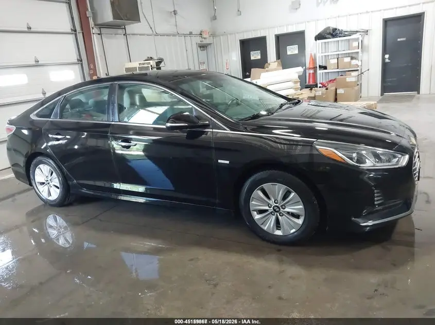 2018 HYUNDAI SONATA HYBRID SE