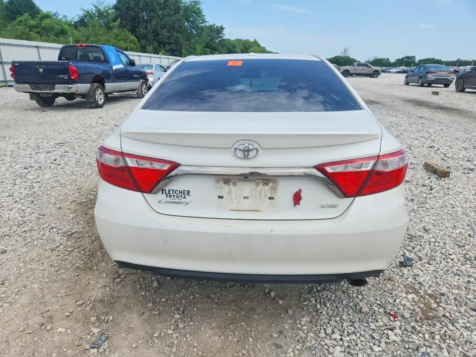2015 TOYOTA CAMRY XSE  