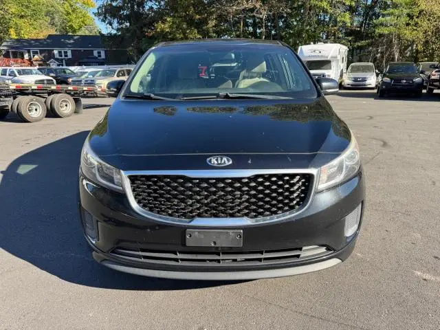 2017 KIA SEDONA LX  
