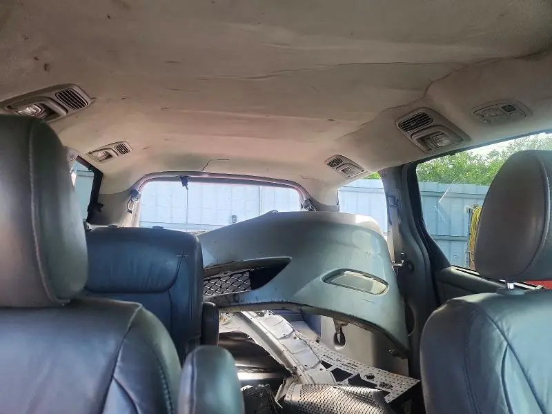 2010 TOYOTA SIENNA XLE  