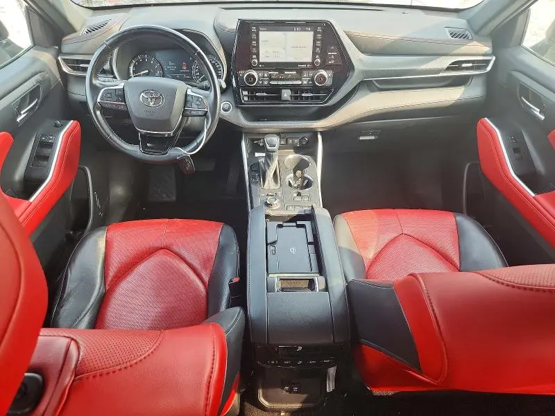 2021 TOYOTA HIGHLANDER XSE  
