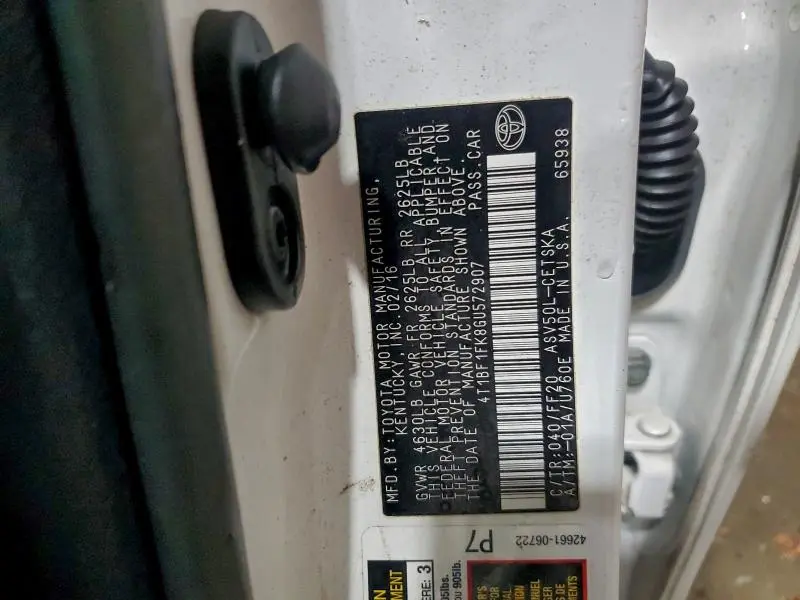 2016 TOYOTA CAMRY LE  