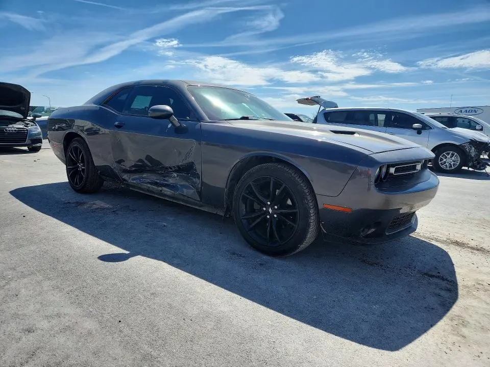 2018 DODGE CHALLENGER SXT  