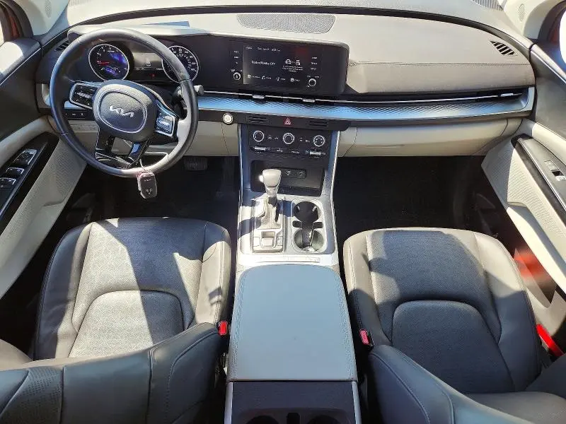 2024 KIA CARNIVAL LX  