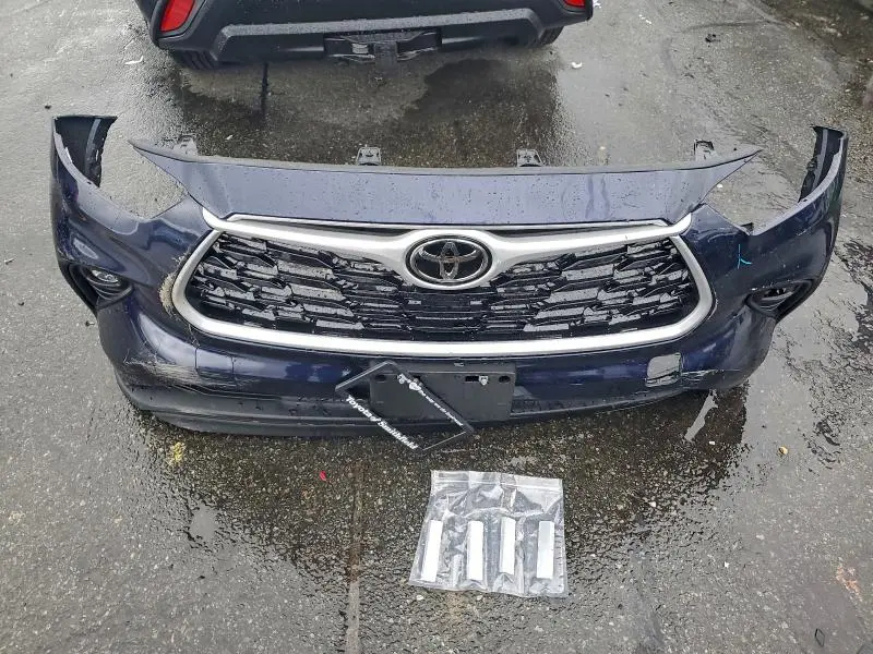 2025 TOYOTA HIGHLANDER LE  