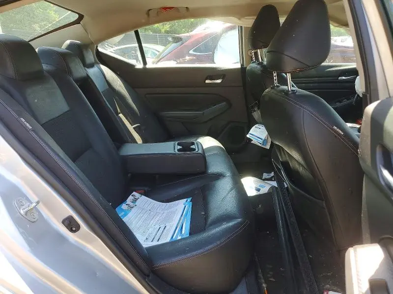 2021 NISSAN ALTIMA SR  