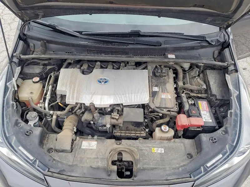 2019 TOYOTA PRIUS LE  
