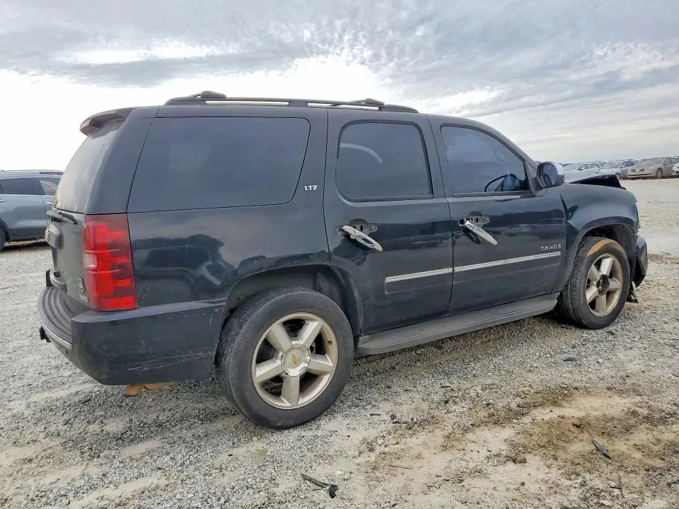 2010 CHEVROLET TAHOE C1500 LTZ  