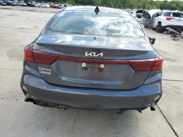 2023 KIA FORTE LX  