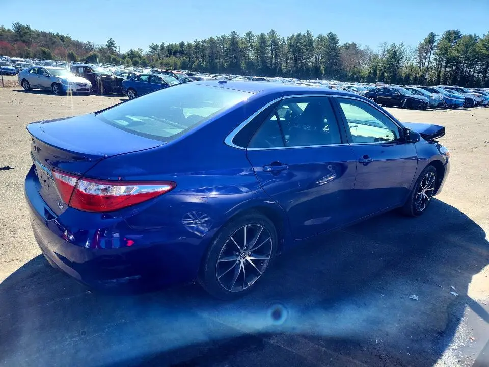 2015 TOYOTA CAMRY XSE V6  