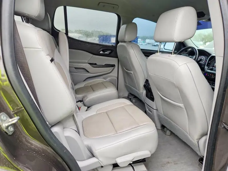 2020 GMC ACADIA SLT  