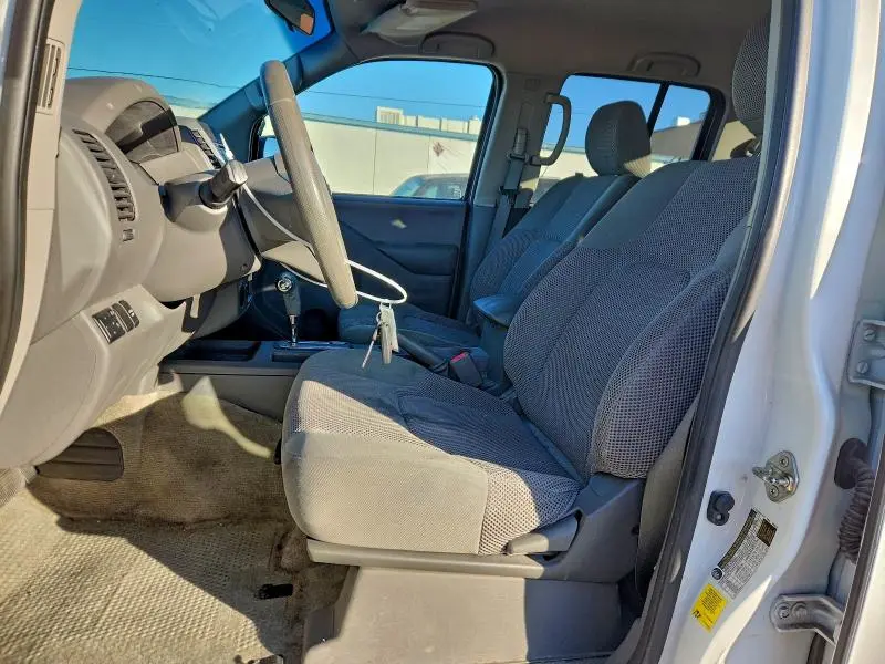 2017 NISSAN FRONTIER S  