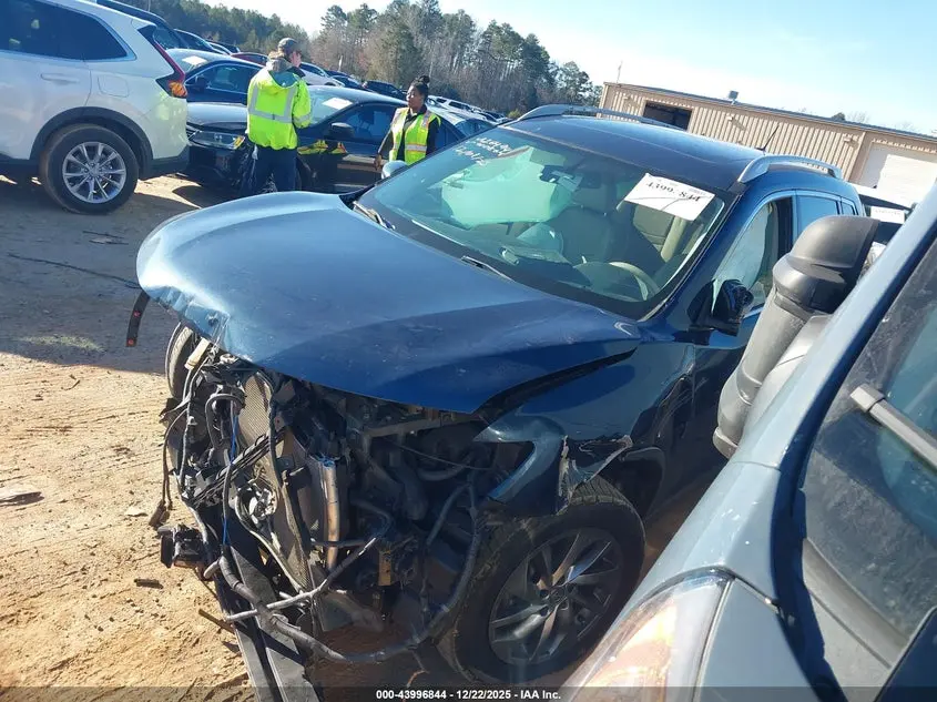 2015 NISSAN ROGUE SL