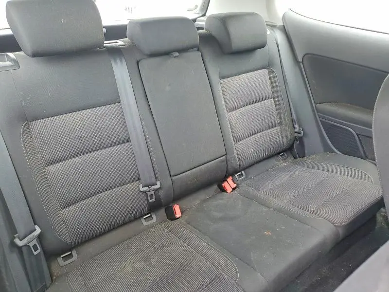 2010 VOLKSWAGEN GOLF   