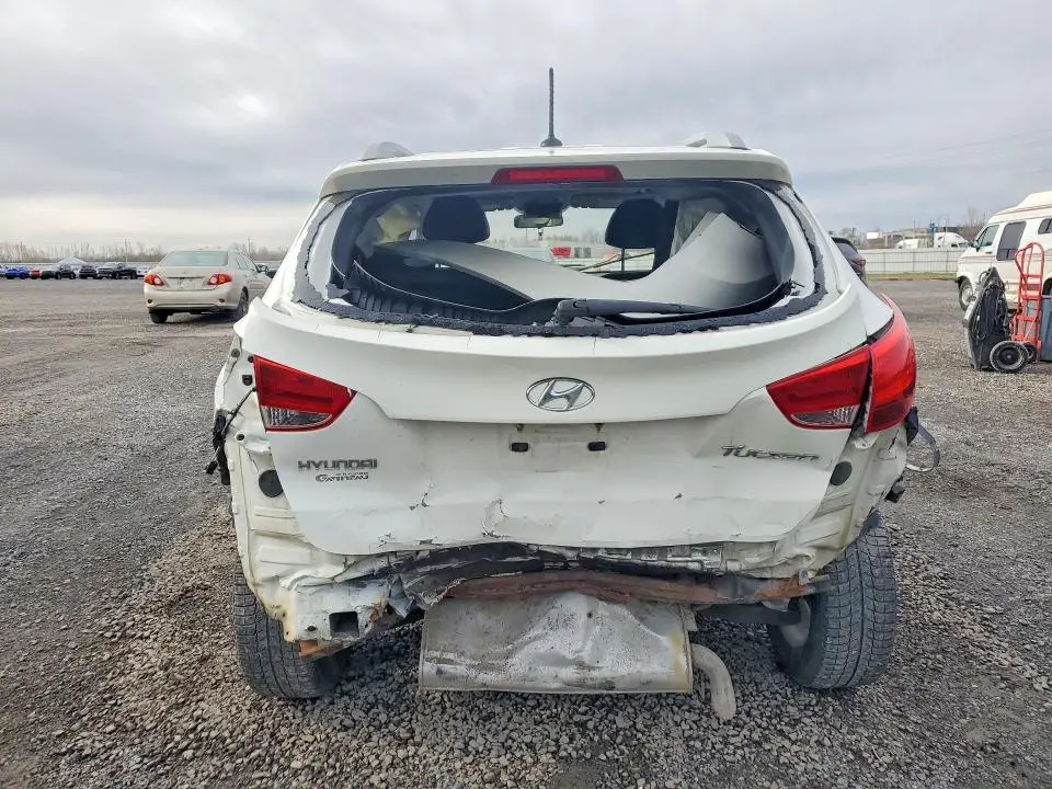 2011 HYUNDAI TUCSON GLS  