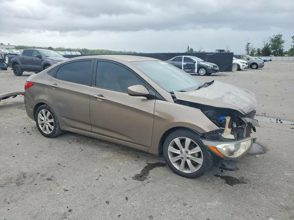 2012 HYUNDAI ACCENT GLS  