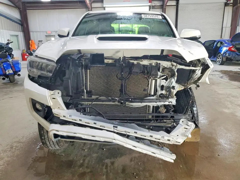 2022 TOYOTA TACOMA TRD SPORT  